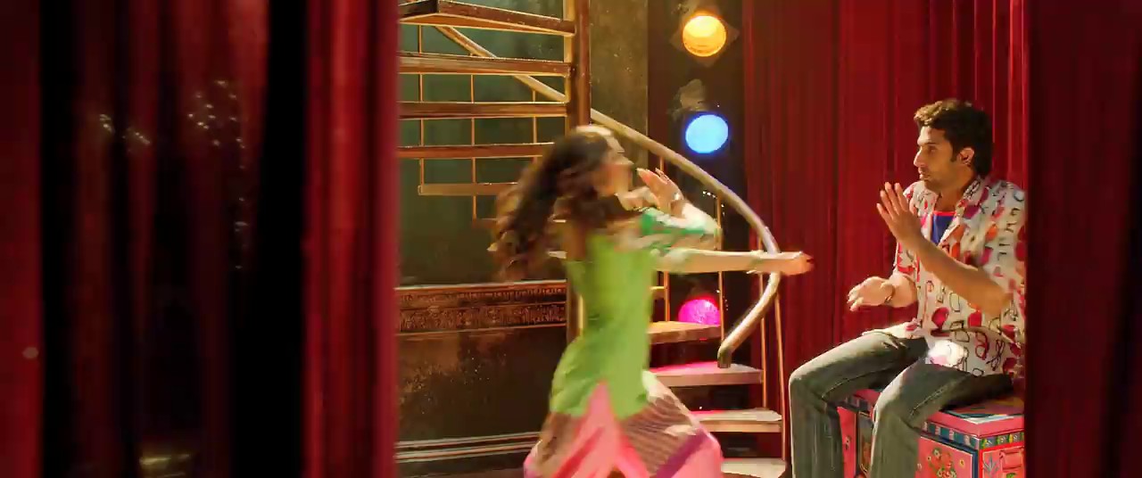 Happy New Year (2014) BluRay Hindi 720p x264 AVC DDP 5.1.mkv.0001